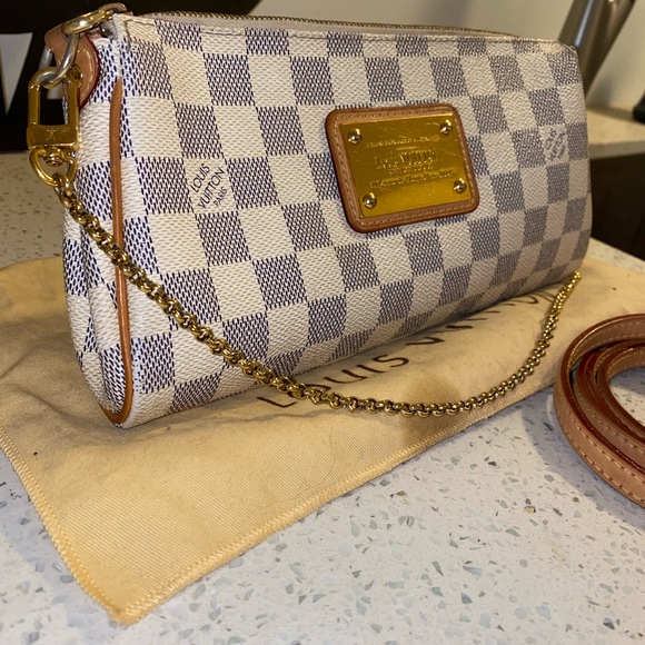 Louis Vuitton Eva Clutch - Picture 3 of 5